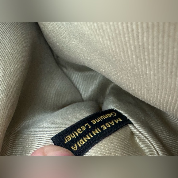 Champagne Gold Genuine Leather Bag RFID Protective Quiet Luxury - Picture 6 of 8